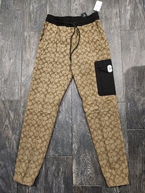 Coach Signature Print Men’s Jogger Pants in Khaki with Black Pocket